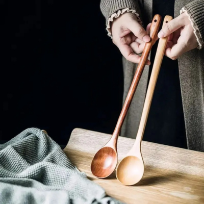 cuillère à soupe en bois classique