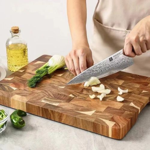 Planche-à-découper-en-bois-simple