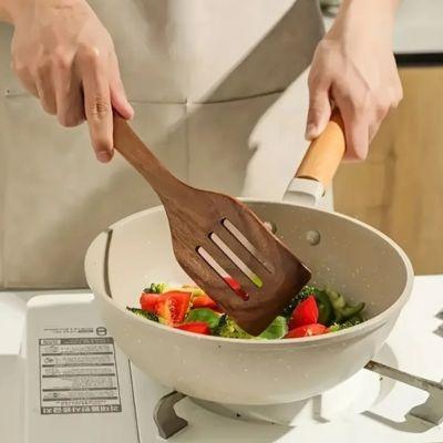 Spatule coudée vs spatule : laquelle choisir ? - Rayonnour