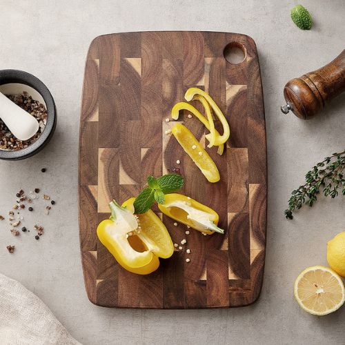 Planche à découper bois incontournable