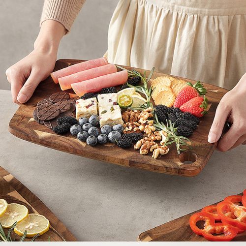Planche à découper bois incontournable