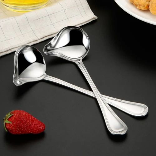 Louche en inox avec bec verseur