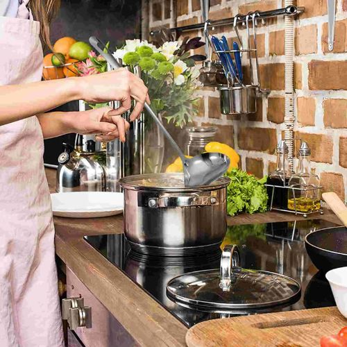 Louche en inox avec bec verseur pour un service précis et propre