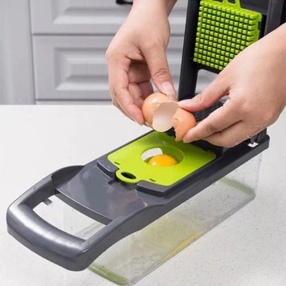 Mandoline DéliceTendre en action séparant facilement le jaune œuf du blanc 