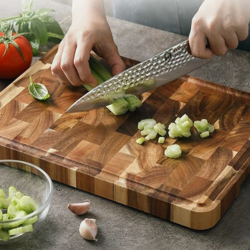 Planche à découper bois utile