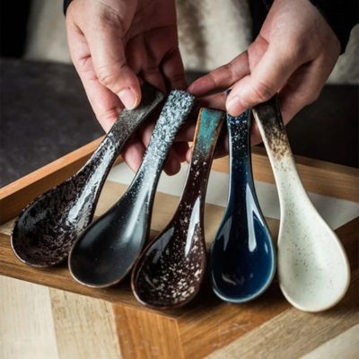 cuillère à soupe en céramique naturelle